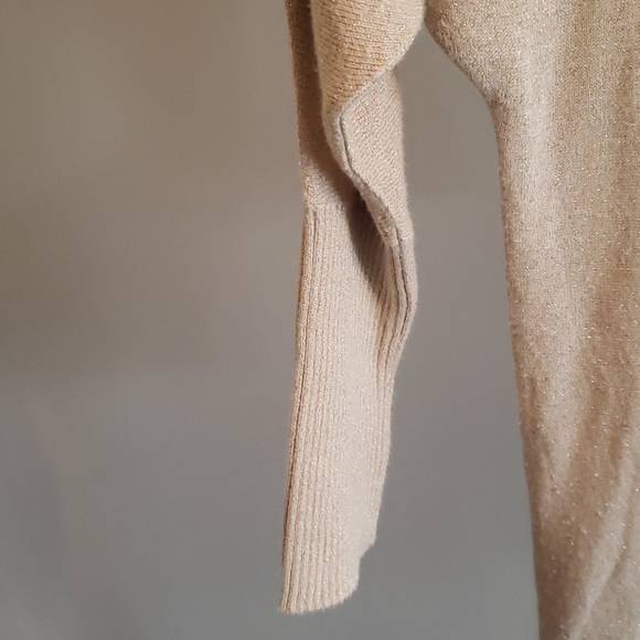 Gold glitter top - Picture 3 of 5